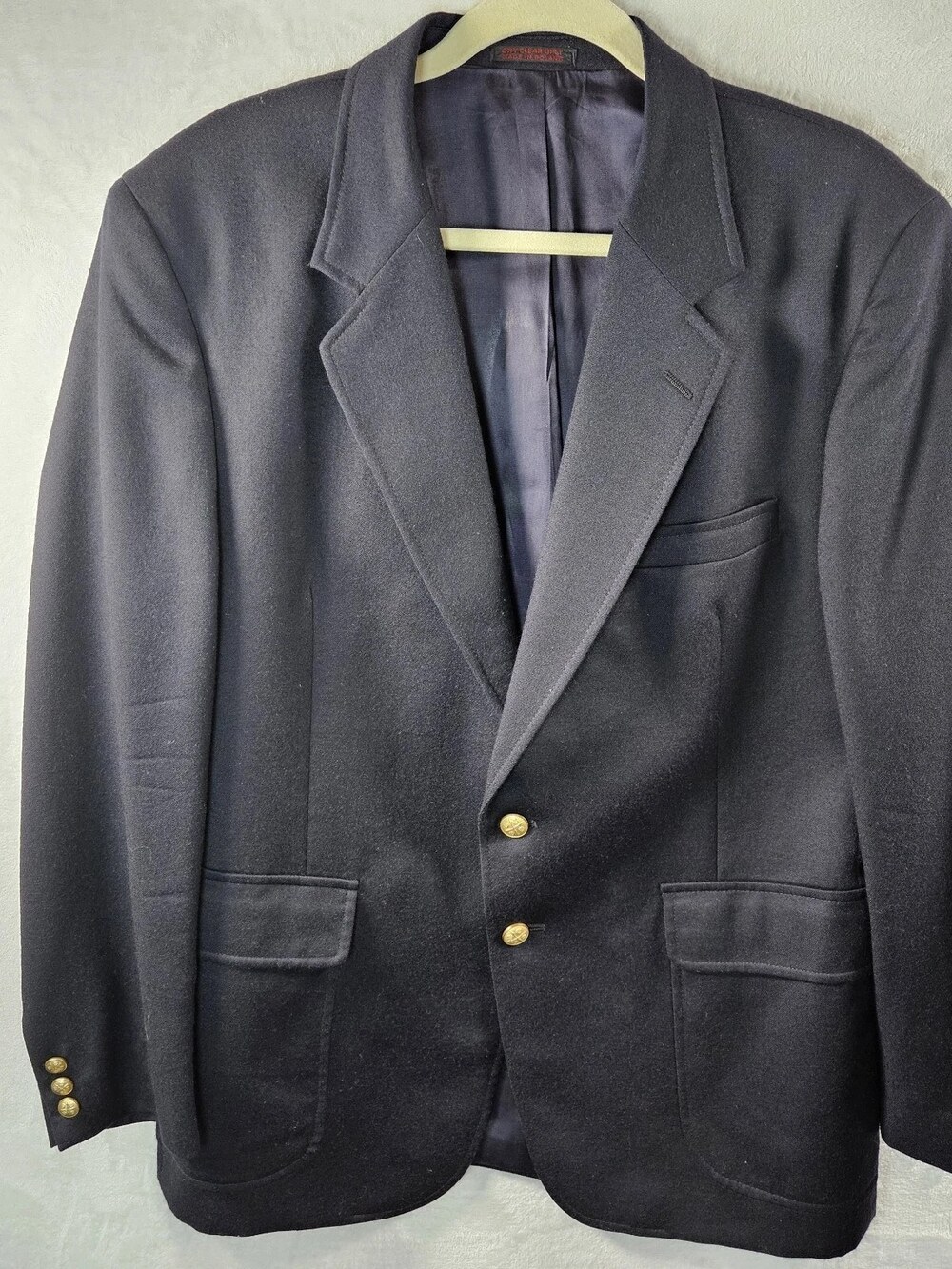 Vintage 80s Navy Blue Wool Blazer Sport Coat Gold Crest Men's Size 42 Regular